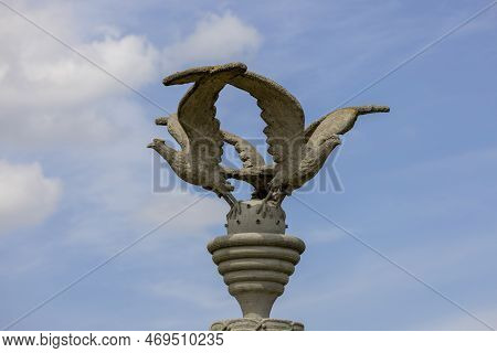 Majdanek; Lublin; Poland - May 25, 2022: Column Of Three Eagles, A Replica Of The Sculpture Made By 
