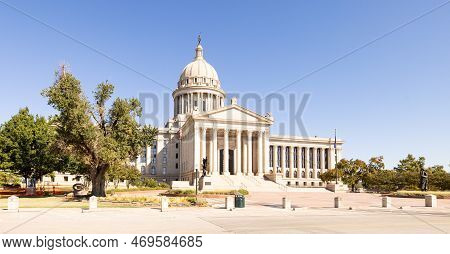 Oklahoma City, Oklahoma, Usa - October 19, 2022: The Oklahoma State Capitol