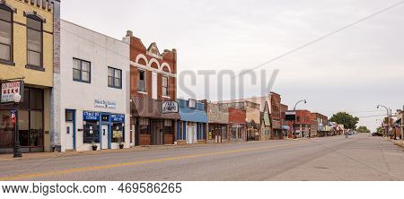 Stroud, Oklahoma, Usa - October 16, 2022: The Old Business District On Main Street