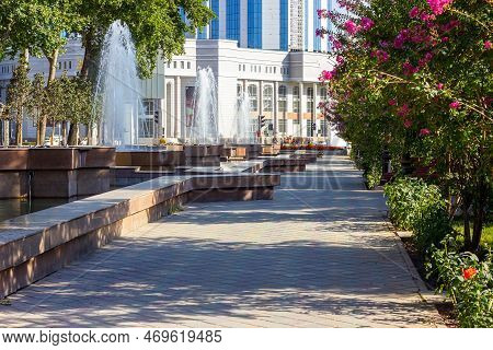 Dushanbe, Tajikistan - August 12, 2022: Central Rudaki Avenue And Park With Fountains Ans Street Vie