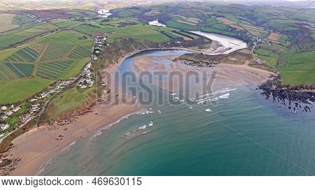 River Avon And Bantham And Bigbury Beaches In Devon
