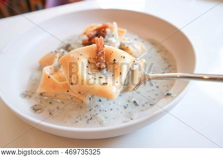 Pasta Or Tortellini With Guanciale , Pasta Carbonara For Serve
