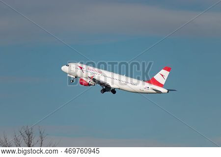 Zurich, Switzerland, January 19, 2023 Austrian Airlines Airbus A320-216 Aircraft Is Taking Off From 