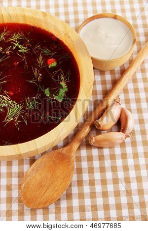 Vynikající boršč v tabulce detail