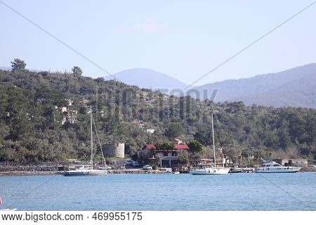 Milas, Mugla, Turkey : 24 January 2023 In The Kazıklı Village Of Milas District, The Boats Of The Lo