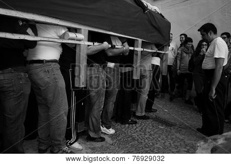 Costaleros Training