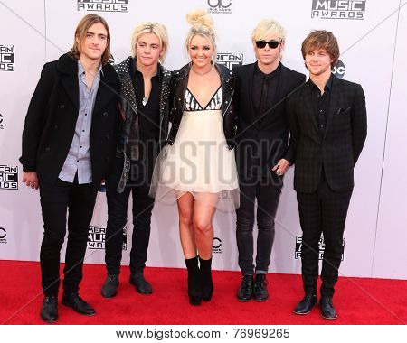 LOS ANGELES - NOV 23:  R5, Ross Lynch at the 2014 American Music Awards - Arrivals at the Nokia Theater on November 23, 2014 in Los Angeles, CA