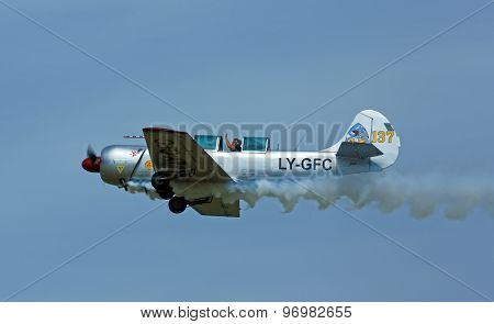 Thiene, Vicenza - Italy. 26Th July, 2015: Intrepid Pilots Greet From The Plane