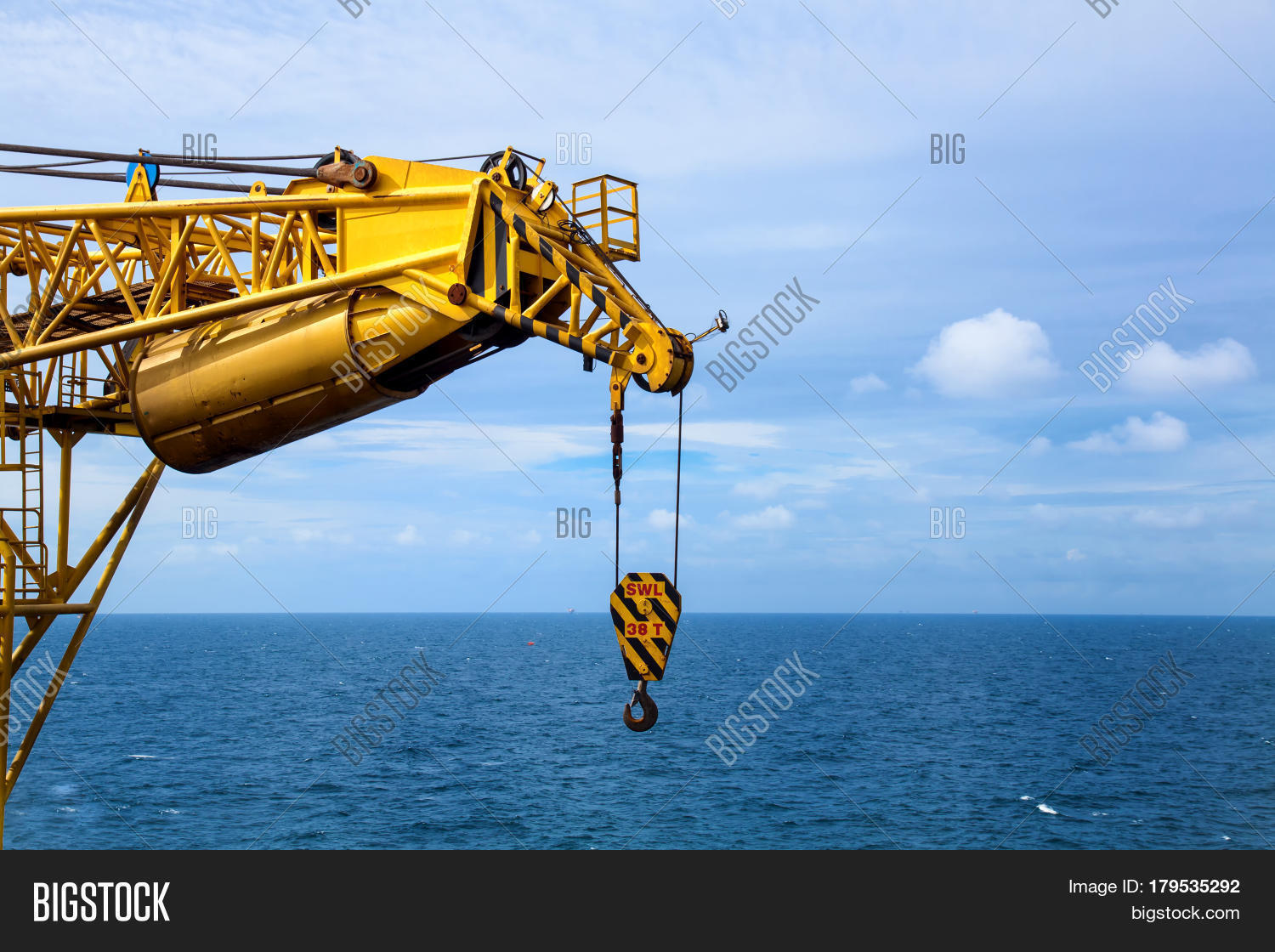 Crane Pedestal Crane Image & Photo (Free Trial) Bigstock