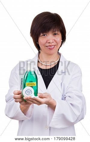 Dentist Recommend Tapered Bristle Toothbrush, Toothpaste, Mouthwash, And Dental Floss
