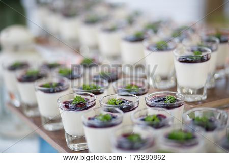 The blueberry panna cotta recipes for party