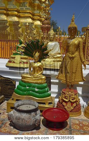 Chiang Mai Buddhist Monastery Wat Pratat Doi Suthep