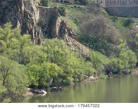 the City of toledo in spain and the tagus river