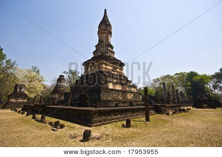 Wat Chedi Chet Thaeo