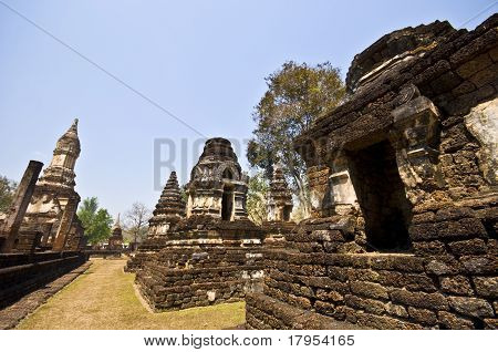 Wat Chedi Chet Thaeo