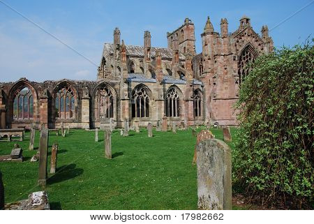 Kirkegård på Melrose Abbey
