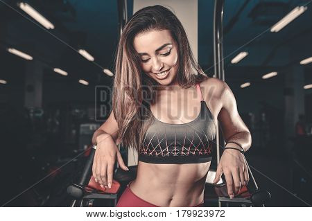 Sexy Pretty Fitness Girl Diet Training Chest Pumping Beautiful Breast.