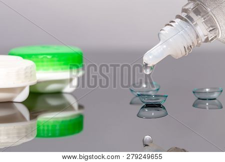 Contact Lens With Plastic Case And Shampoo For Cleaning Lens 2