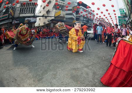Nakorn Sawan , Thailand - February 19 , 2018 : Unidentified People Dresses In The Hainan Tiger Is Da
