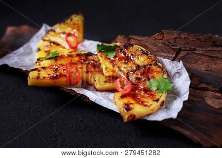 Grill Restaurant Menu, Bar-b-q Party Snack, Healthy Food, Grilled Pineapple Slices