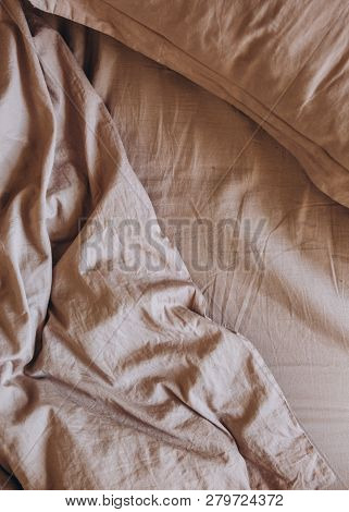 Bedding Items Bed Beige Pillow Blanket Textiles