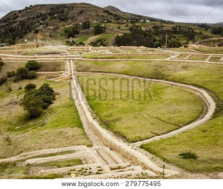 Inca Pirca Is The Oldest And Most Famous Inca Ruins In Ecuador