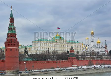 Kremlin de Moscou et le bâtiment du gouvernement