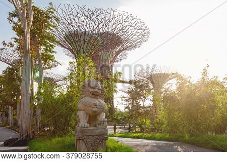 Singapore, Singapore - January 17, 2013. Decorative Towers In Shape Of Tree With Telpherage. Differe