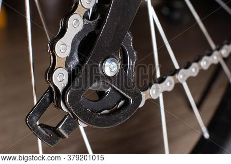 Gearshift On Mountain Bike Mtb, Chain Moves On Rings. Changes Speeds. Shift Gears On Bicycle Crank. 
