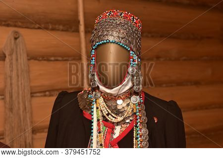 Russia, Yadrinsky District, 20,10,2017 Mannequin In The National Chuvash Suit, Museum Of The Chuvash