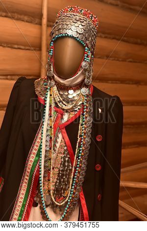Russia, Yadrinsky District, 20,10,2017 Mannequin In The National Chuvash Suit, Museum Of The Chuvash