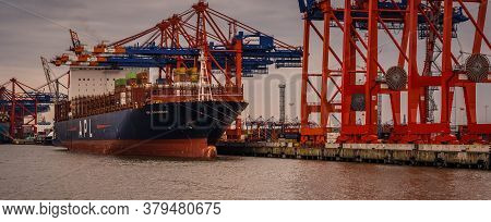 Hamburg, Germany - August 01, 2020: Container Terminal Eurogate Burchardkai In Hamburg, Loading And 