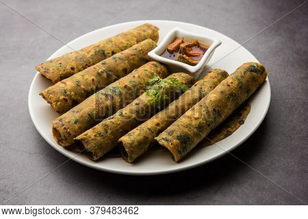Palak Paratha Or Spinach Flatbread is A Popular Indian Breakfast Menu