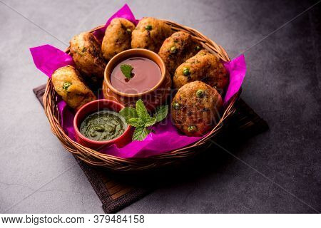 Indian Aloo Tikki Or Potato Cutlet Is Made Out Of Boiled Potatoes, Peas, And Various Curry Spices.