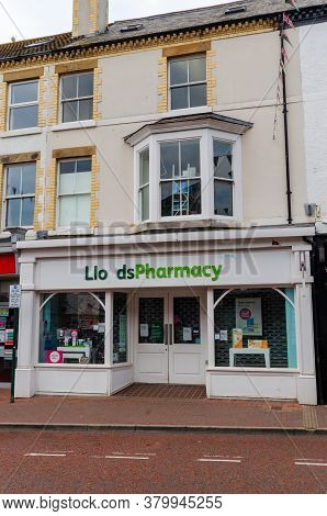 Prestatyn, Uk: Jul 06, 2020: A General View Of The High Street At Early Evening. A Branch Of Lloyds 