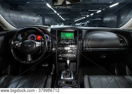 Novosibirsk/ Russia - August 01  2020: Infiniti Fx, Close-up Of The Dashboard, Player, Steering Whee