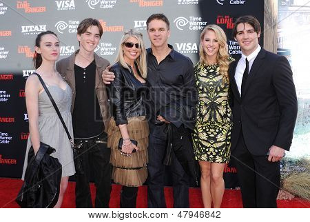 LOS ANGELES - JUN 22: Steven R. McQueen, Luc Robitalle i rodziny przybywa do 