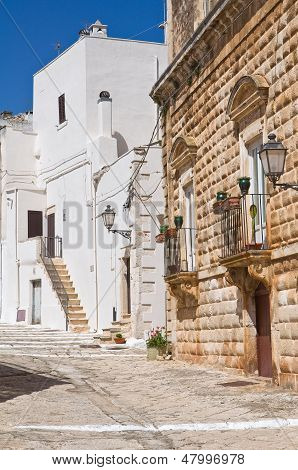 Vicolo. Ceglie Messapica. Puglia. Italia.