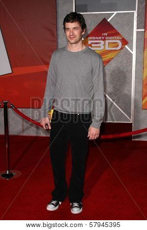 Tom Everett Scott  at the World Premiere of 'Bolt'. El Capitan Theatre, Hollywood, CA. 11-17-08