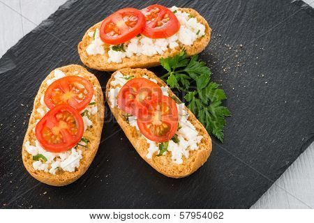 Bread With Cottage