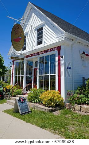 Red Shoe Pub
