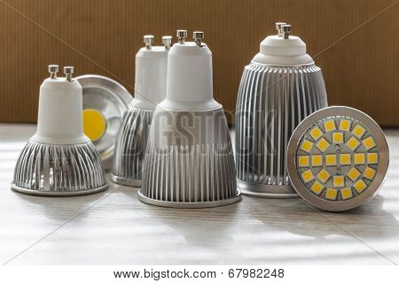Different Sizes Of Cooling For Led Gu10 Bulbs