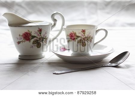 Old tee set