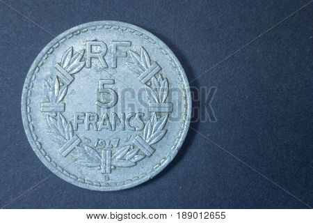 Five Francs 5 France 1947 Tail Coin, Vintage Old, Difficult And Rare To Find.