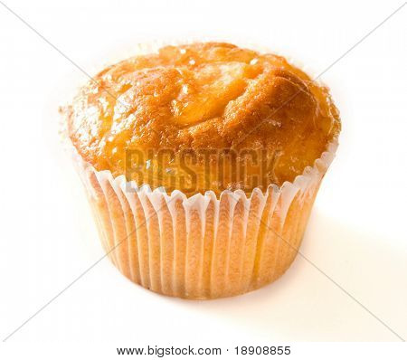 Een heerlijke smakelijke muffin op witte achtergrond