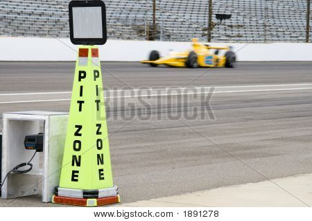 Pit Zone, vandret