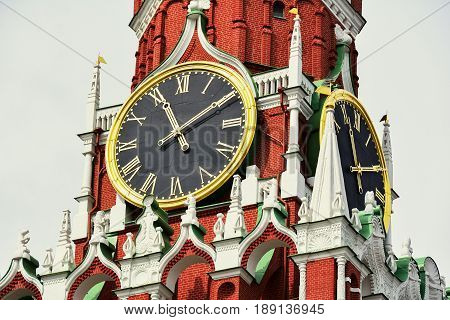 Large Kremlin clock on the Spassky Tower in Moscow