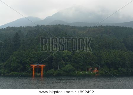 Hakone Lake
