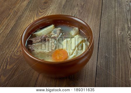 Klassische Wiener Rindsuppe