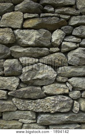 Base de la chimenea de rocas de granito